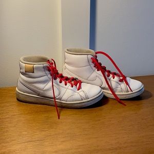 Nike Court Royale Women’s Size 6 Shoe